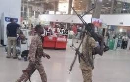 انفجار الوضع في السودان وقوات الدعم السريع تعلن سيطرتها على القصر الجمهوري ومطارات