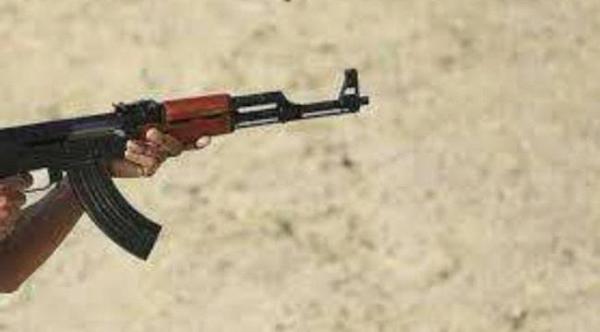 شاب يقتل والده في تعز