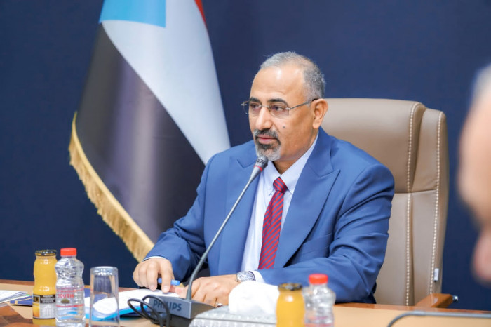 الزبيدي.. يطلع على تحضيرات انعقاد اللقاء التشاوري الجنوبي..ويحث على إشراك الشباب