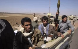 الحوثيون يواصلون تهديداتهم... وانتقادات تطال صور قاداتهم مع السفير السعودي لهذا السبب