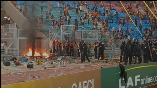 أول قرار لنادي شبيبة القبائل بعد أحداث العنف في مباراته ضد الترجي