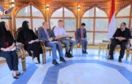 لمناقشة إحلال السلام .. المبعوث الأممي يلتقي مهدي المشاط