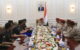 وزير الدفاع يلتقي وفداً عسكرياً مصرياً في عدن