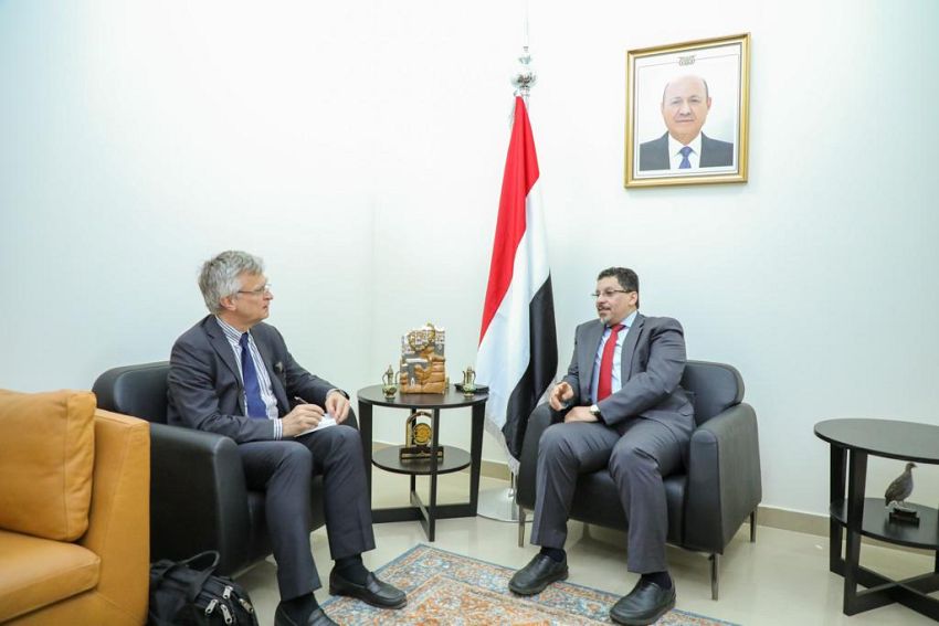 وزير الخارجية بن مبارك يناقش مع المبعوث السويدي تطورات الاوضاع في اليمن