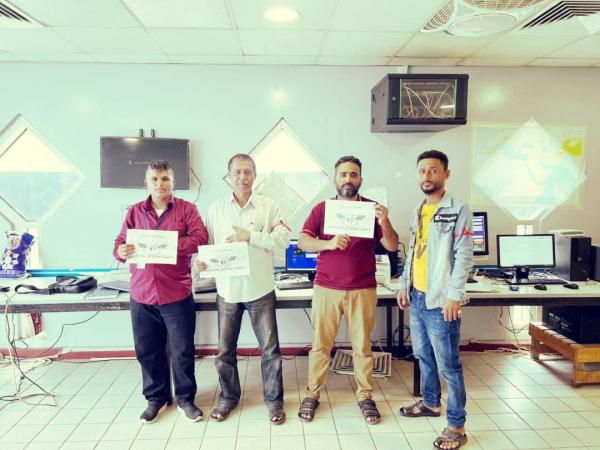 موظفو الأرصاد في مطار عدن يواصلون إضرابهم ..ويتوعدون بإضراب شامل الخميس