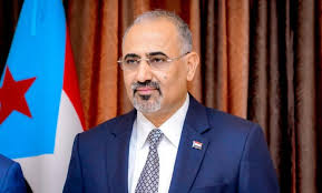 القائد عيدروس الزُّبيدي يصدر قراراً بتعديل النظام الأساسي للمجلس الانتقالي