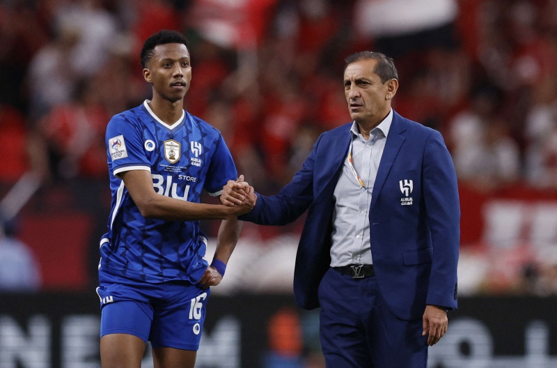 الهلال السعودي ينهي حقبة الأرجنتيني رامون دياز