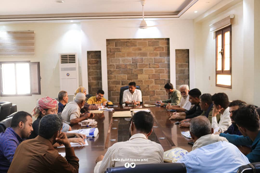 لجنة المناقصات لمديرية الشيخ عثمان تفتح مظاريف ( 6 ) مشاريع 