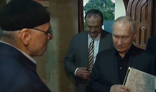 الرئيس بوتين يصرح إن عدم احترام القرآن هو جريمة في روسيا