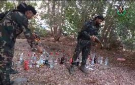 قوات الحزام الأمني تتلف كمية من الخمور المهربة بلحج