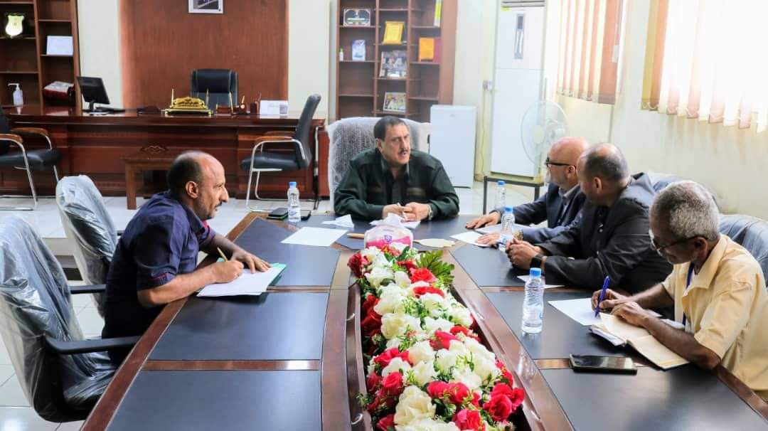 مدير أمن العاصمة عدن يلتقي وفداً من مكتب المبعوث الأممي