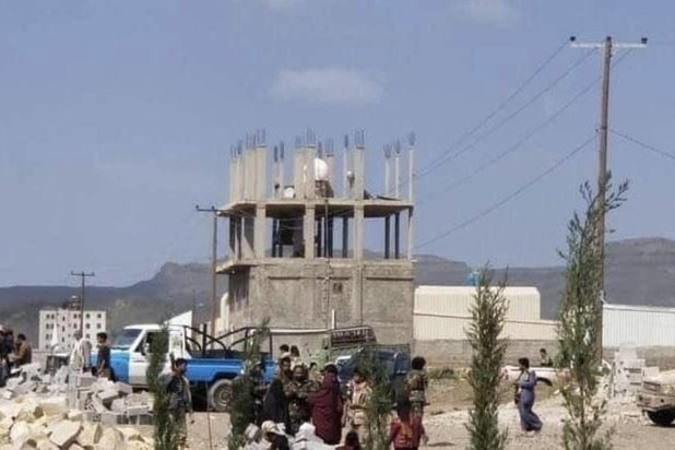 اتساع حملات الانقلابيين لمصادرة الأراضي في ضواحي صنعاء