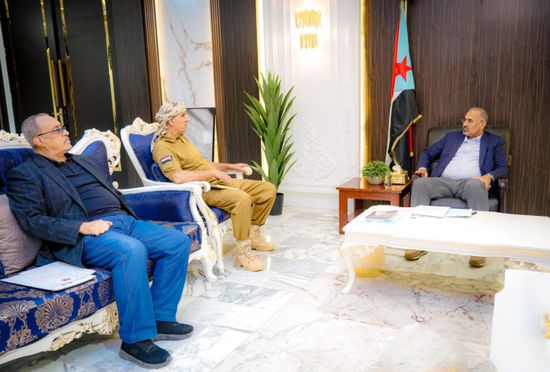 الزُبيدي يثمن تضحيات أمن لحج في سبيل تحقيق الاستقرار