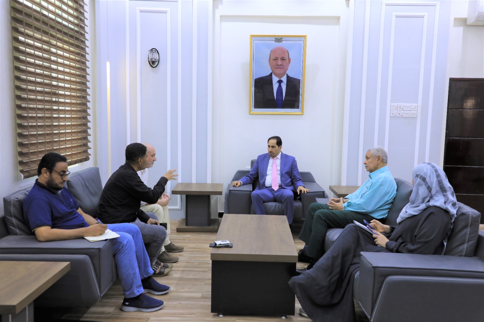 الوزير البكري يناقش مع رئيس منظمة أطباء بلا حدود سبل التعاون المشترك