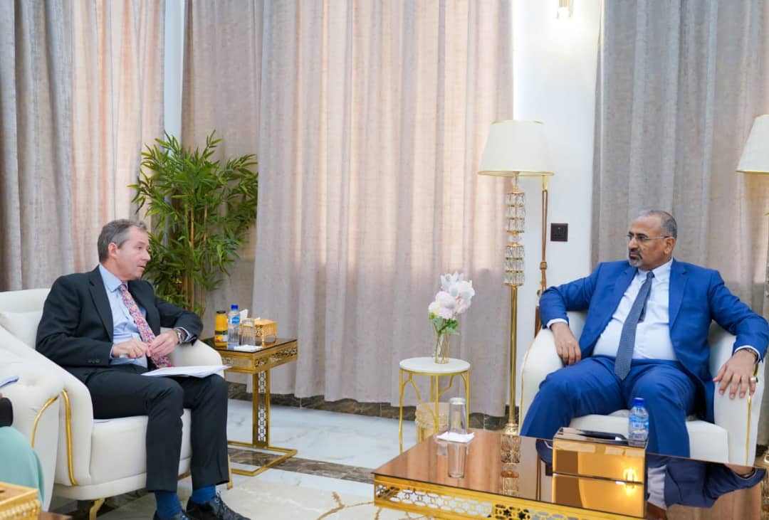 الزُبيدي يستقبل القائم بأعمال سفير المملكة المتحدة