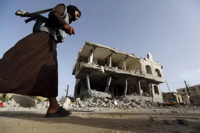 مركز دراسات: الحوثي يبحث عن صفقة اقتصادية لتمديد الهدنة