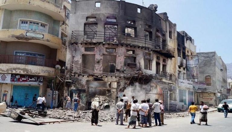 ترميم خراب الحوثي.. إعادة إعمار منازل متضررة في عدن بدعم التحالف