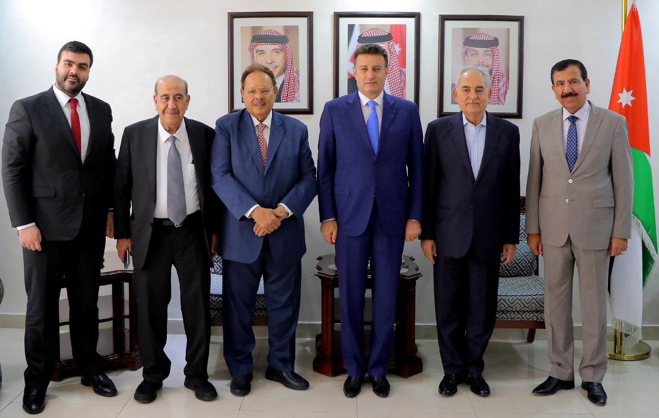 وفد مجموعة السلام العربي يلتقي برئيس مجلس النواب الأردني