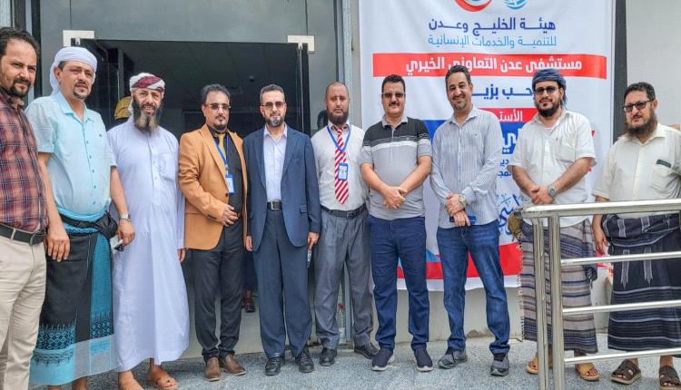 مدير عام المنصورة يطلع على التجهيزات النهائية لإفتتاح مستشفى عدن التعاوني الخيري