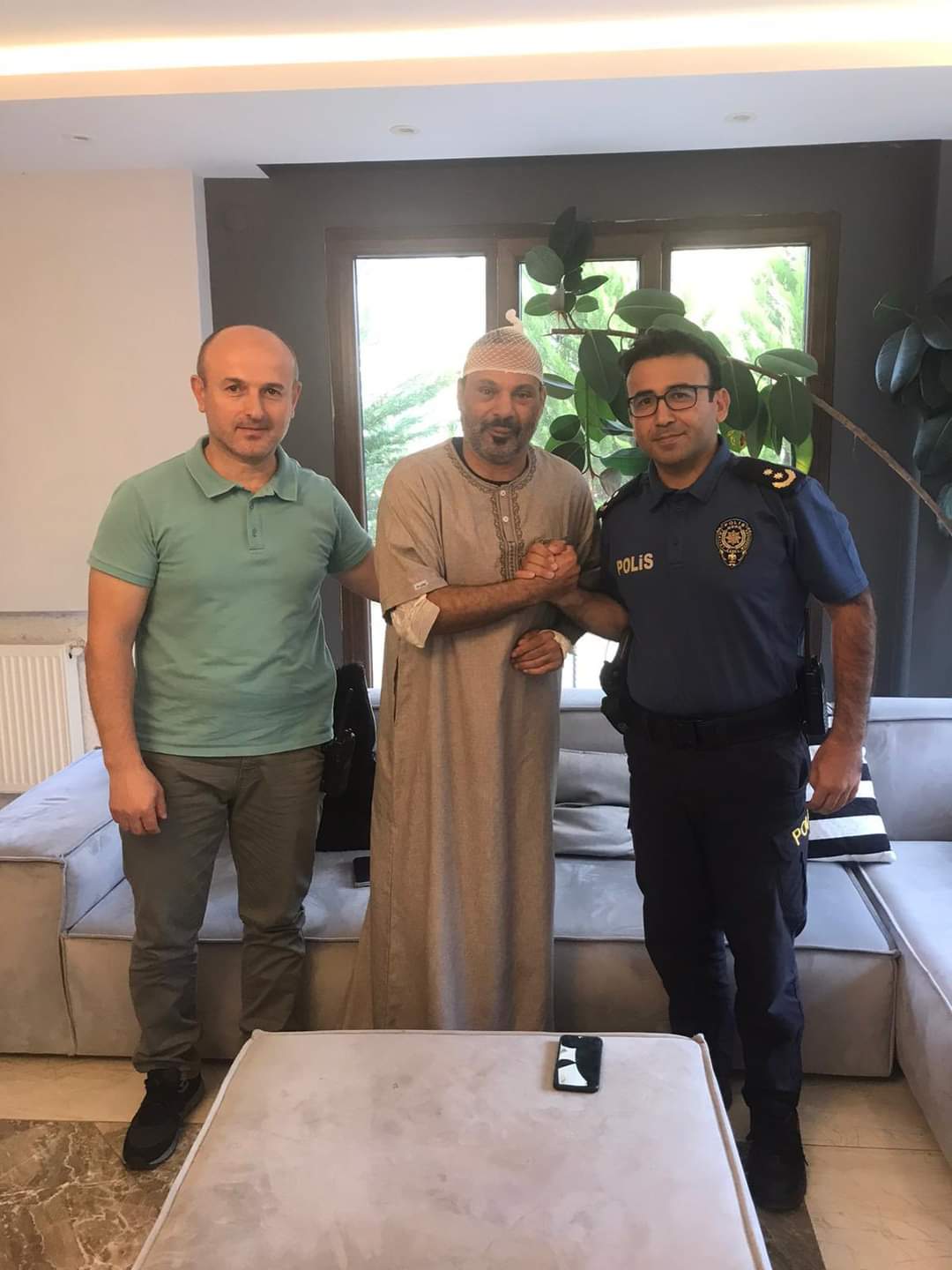 اعتداء عنصري تركي على عربي من جديد .. اتراك يعتدون على سائح كويتي