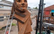 تمثال عملاق في بريطانيا لتكريم المحجبات