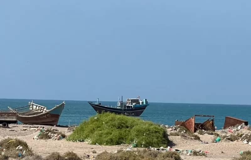 بسبب الأمطار والرياح الشديدة .. فقدان 3 صيادين في رأس العارة محافظة لحج