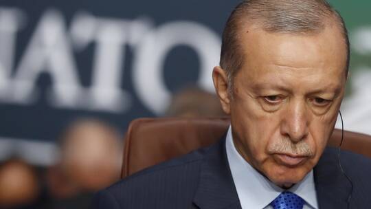 أردوغان يطالب إسرائيل بالخروج من 
