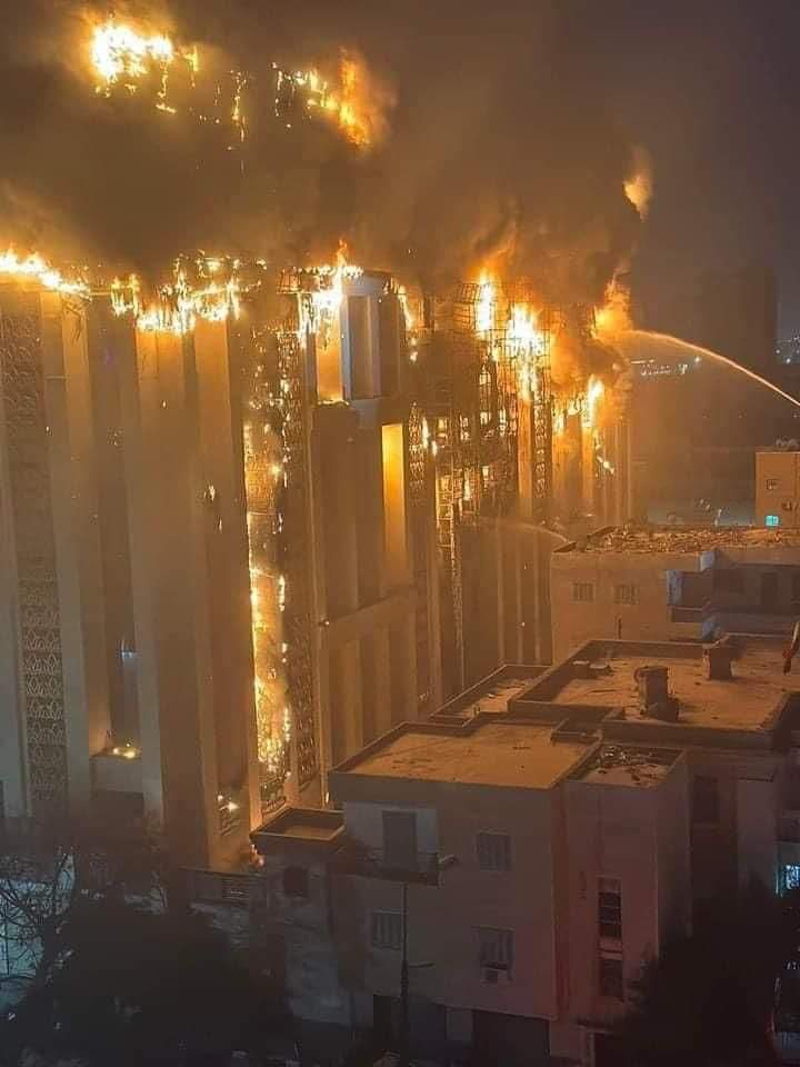 حريق هائل يلتهم مقر أمن مديرية الإسماعيلية بمصر 