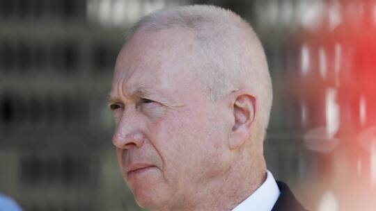 وزير الدفاع الاسرائيلي .. سنعيد الرهائن من غزة بالقوة أو من خلال المفاوضات