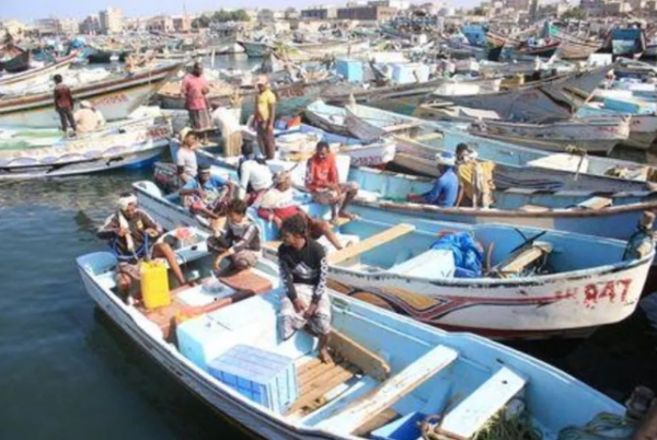 بعد احتجازهم لعدة أشهر .. إريتريا تفرج عن أكثر من 50 صياداً يمنياً