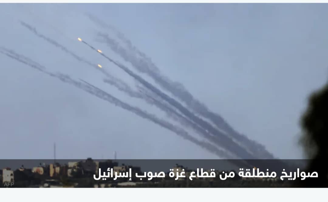 حماس تطلق صواريخ في عمق إسرائيل.. وصفارات الإنذار تدوي