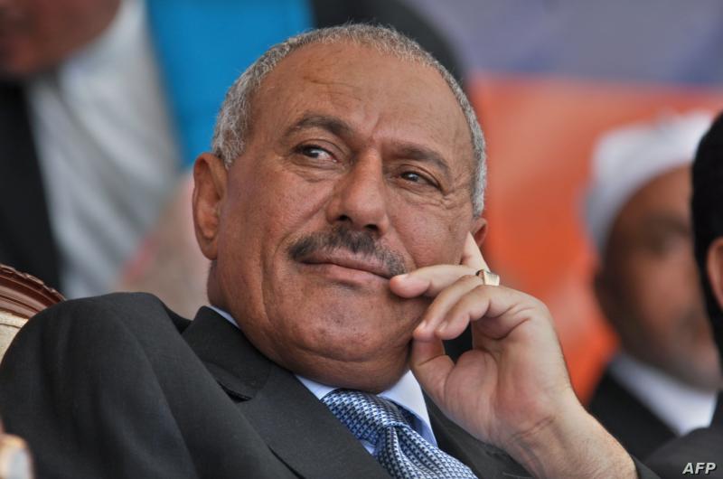 صراع محتدم بين وزير صحة الحوثي  ورئيس جامعة صنعاء لهذا السبب !!