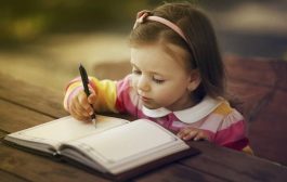 خبراء تربية يكشفون عن أفضل 7 طرق تعليم الأطفال القراءة والكتابة والحساب