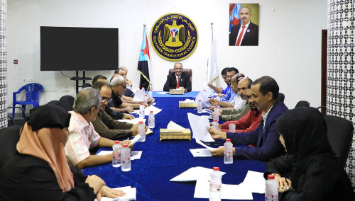 الأمانة العامة بالانتقالي تعقد اجتماعا وتقف أمام التجاوزات الأمنية في عدن