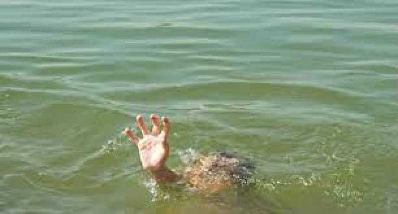 مواطنون يعثرون على جثة طفل طافية في بركة ماء بمنطقة شمال اليمن