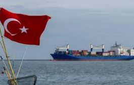 غرق سفينة شحن تركية على متنها 12 فردا في البحر الأسود