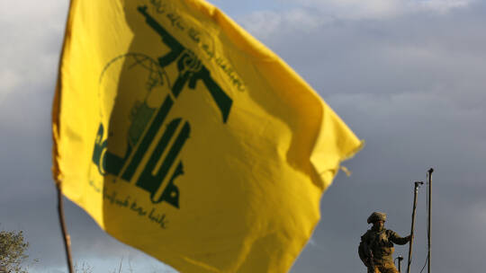 حزب الله يحذر اسرائيل من شن حرب على لبنان .. ونعيم قاسم الوفود الغربية توجه لنا ثلاثة اسئلة 