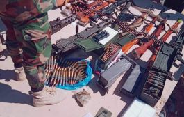 ضبط سلاح منوع وعددا من الذخيرة الحية بأحد المحلات لبيع السلاح بمدينة عتق