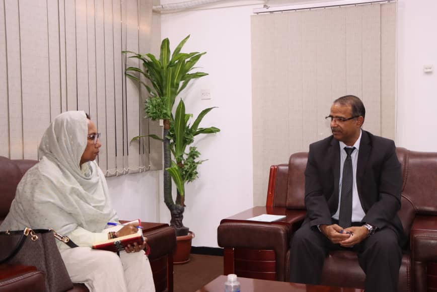 الوزير الزعوري يبحث مع الممثل القطري لصندوق الامم المتحدة للسكان تعزيز الشراكة والتنسيق المشترك