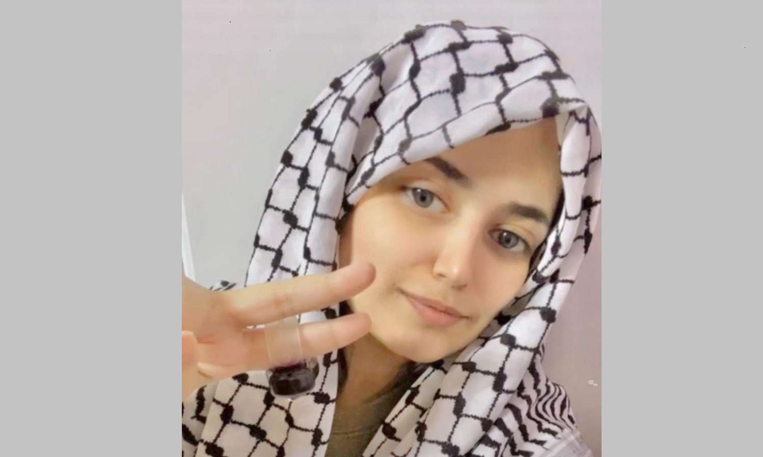 أكتب تحت القصف وقد تغيب حروفي.. تغريدة مؤلمة لفتاة فلسطينية قبيل مقتلها