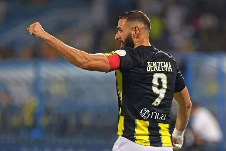 بنزيما يفاجئ جماهير الاتحاد.. ويهدد الأهلي بيد الهلال