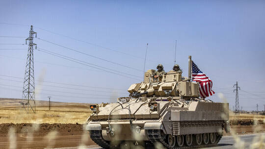 تعرض قاعدة عسكرية أمريكية شرق سوريا لهجوم بطائرات مسيرة 