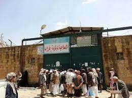 سجينات يحاولن الانتحار في معتقلات الحوثي بعد الاعتداء عليهن