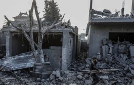 قصف اسرائيلي يستهدف مواطنين أثناء انتظار مساعدات بدوار الكويت بغزة 