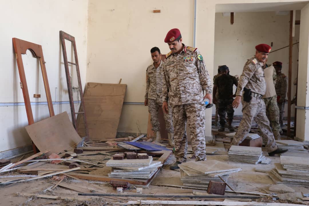 لجنة من وزارة الدفاع تزور المتحف الحربي بعدن لتقييم حجم الأضرار