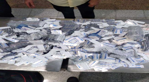 أمن جمارك مطار عدن يحبط عملية تهريب أدوية
