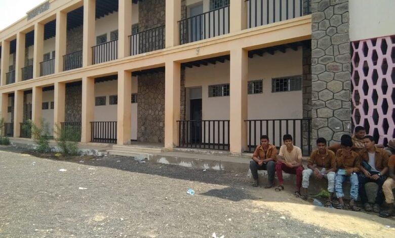 مدارس محافظة أبين تشهد اضراب شامل  