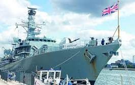 استهداف جديد لسفينة جنوبي المخا ..والبحرية البريطانية تكشف التفاصيل