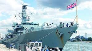 استهداف جديد لسفينة جنوبي المخا ..والبحرية البريطانية تكشف التفاصيل
