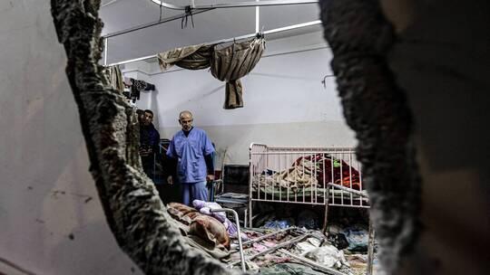 مشفى ناصر بغزة يتوقف عن العمل